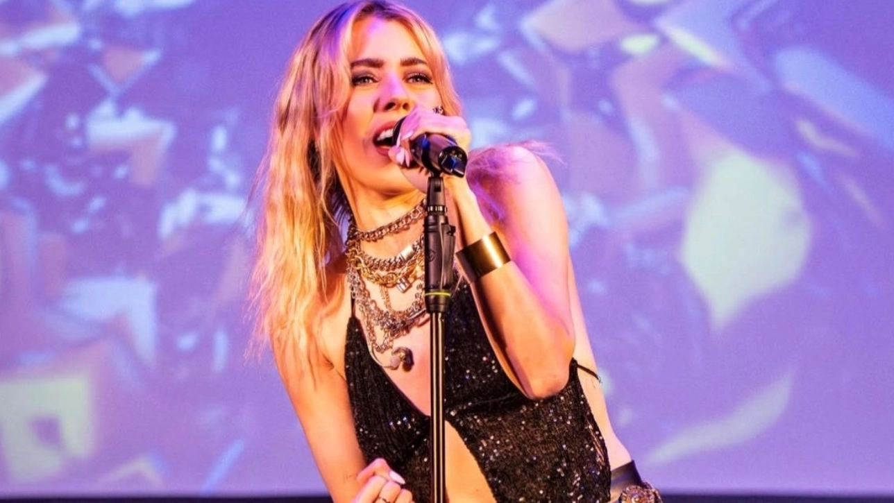 Flowers & Friendship Bracelets 4