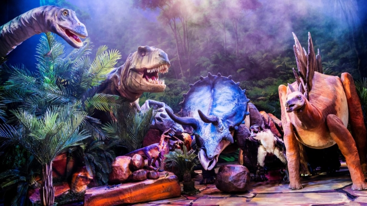 Dinosaurs Live 1