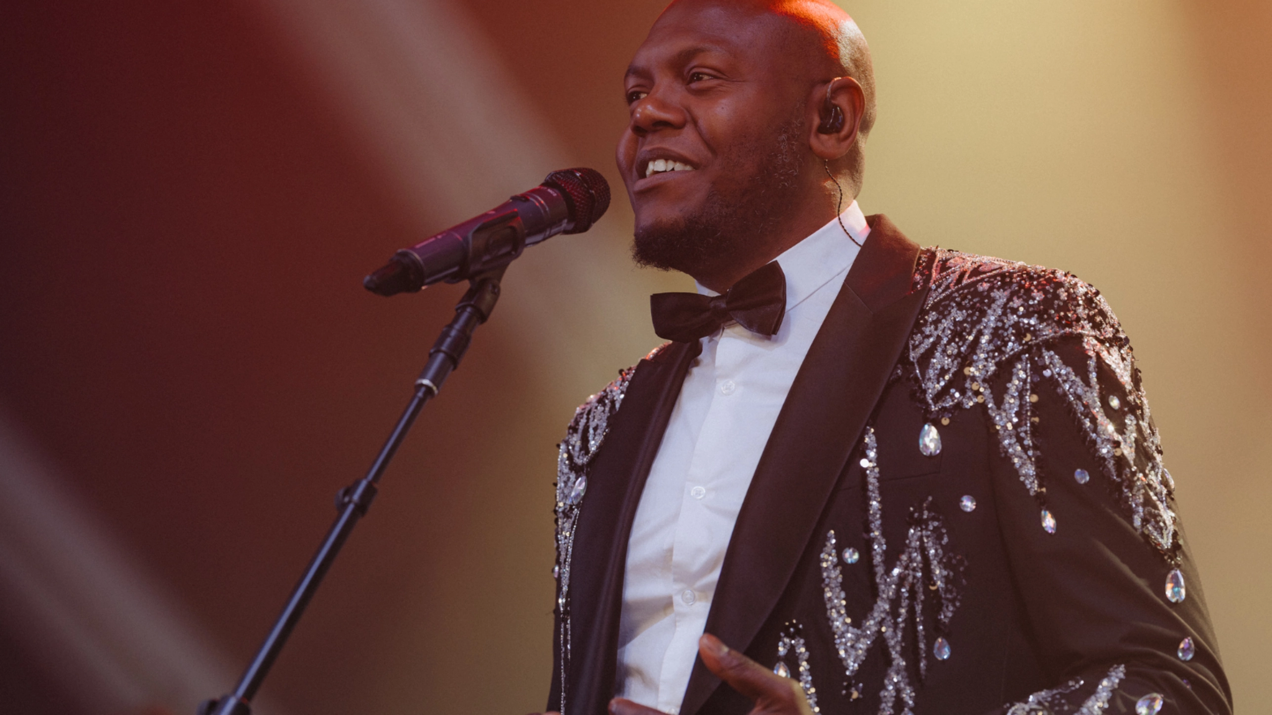 Luther Live & Velvet Voices