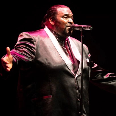 Let The Music Play: THE LEGEND OF BARRY WHITE 