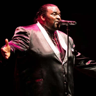 Let The Music Play: THE LEGEND OF BARRY WHITE