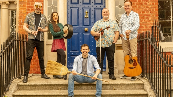 The Irish House Party Band promo photo 