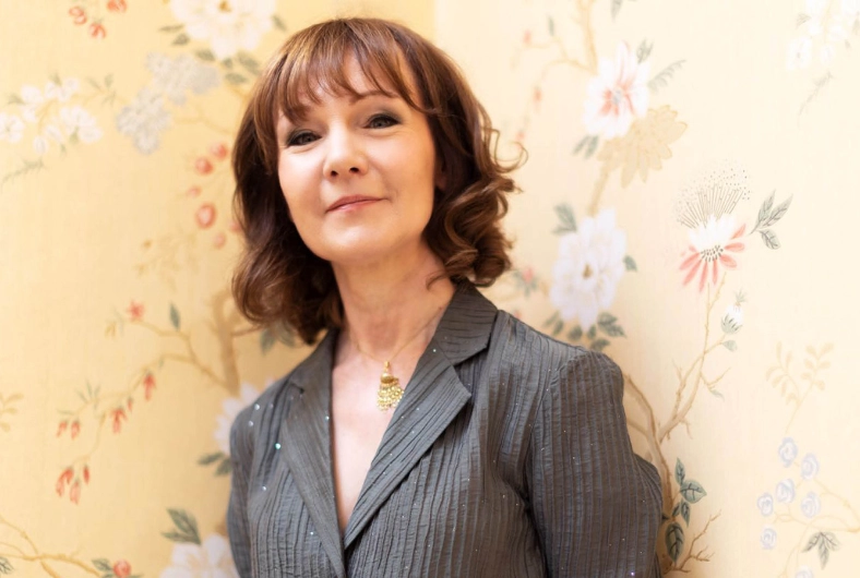 Emma Johnson Plays Mozart with Orchestra for the Environment