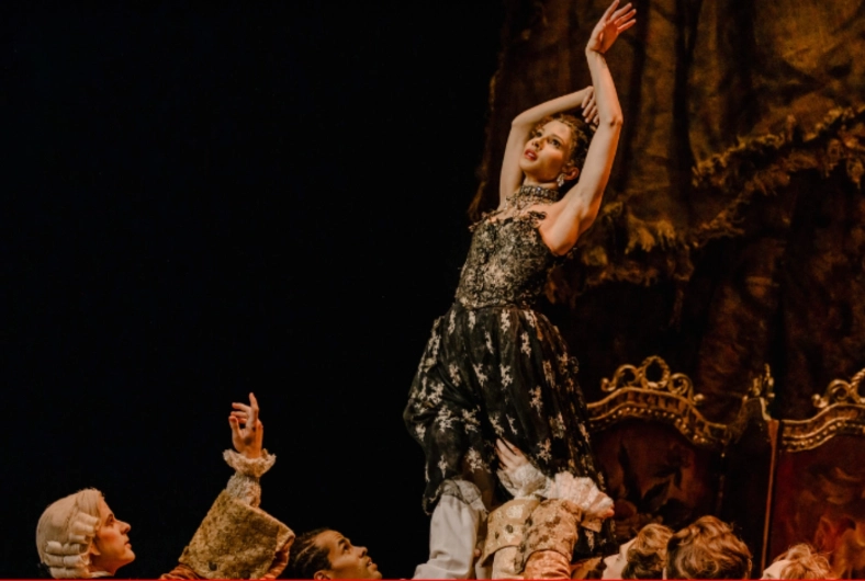 Manon (The Royal Ballet & Opera - Live Broadcast)