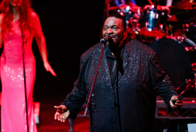 Let The Music Play: The Legend of Barry White
